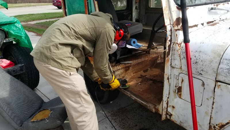Illustration for article titled The Last-Minute Repair Frenzy That Saved My $500 Postal Jeep Project